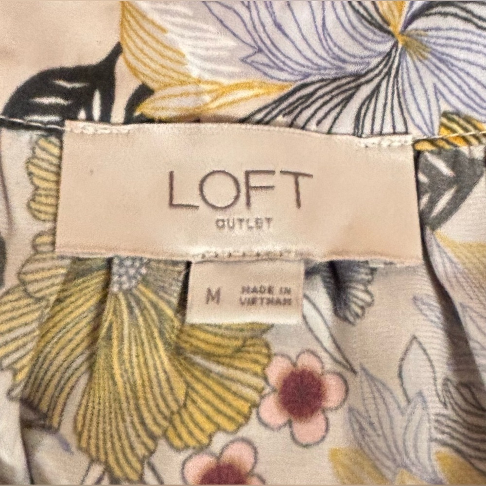 Loft‎ Outlet Long Sleeve Floral Blouse Bodysuit Size Medium - Picture 10 of 10